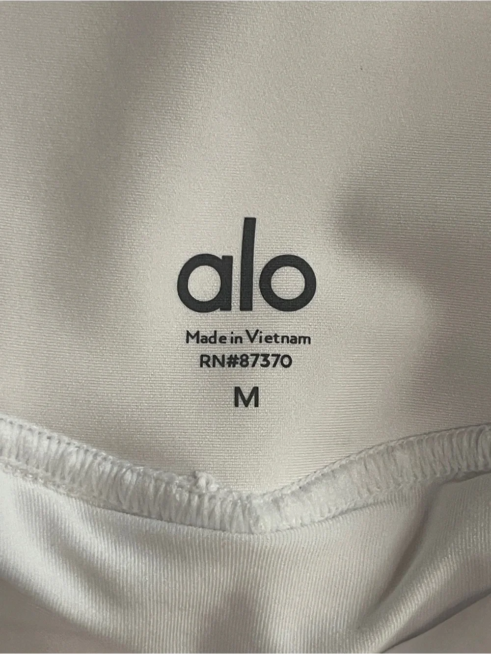 ALO YOGA White Pleated Mini Skirt with Elastic Banded Waist Sz Medium